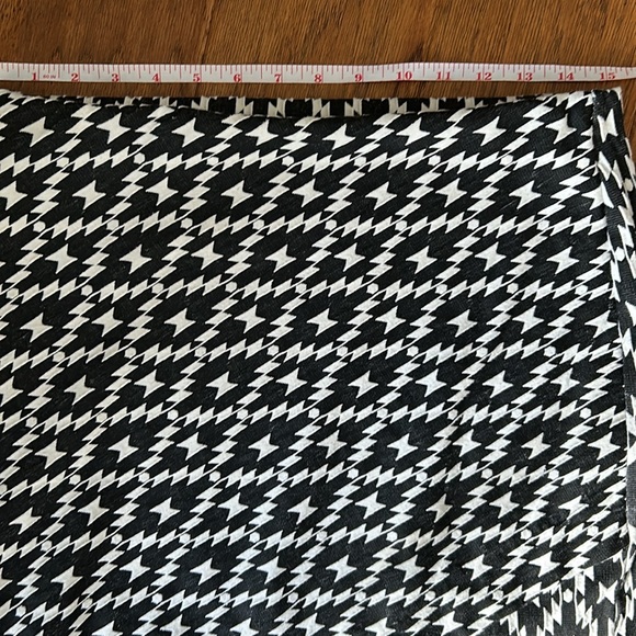 H&M asymmetrical skirt - Picture 5 of 6